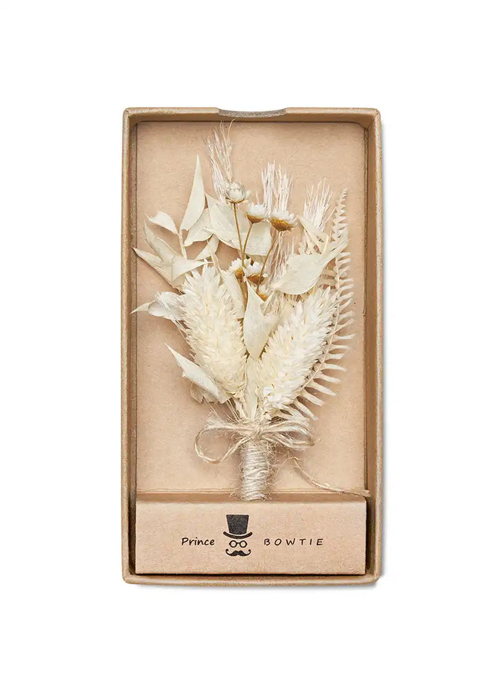 Wedding boutonniere made of dried flowers