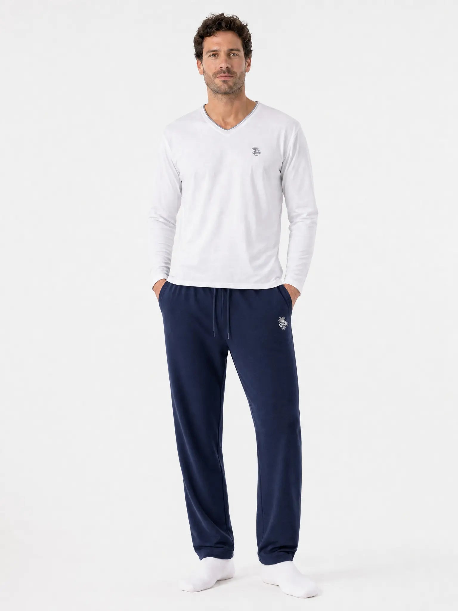 Loungewear Shirt mit V-Ausschnitt von STYLE4HIM