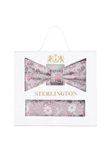 (Rosa) Fliege Einstecktuch Set Floral Seide – Sterlington Geschenkbox Frontalansicht