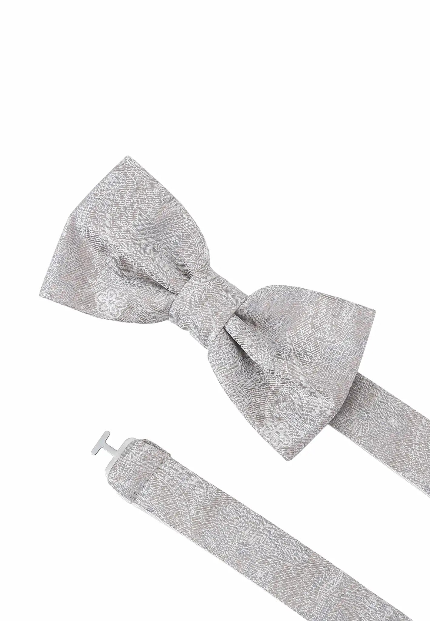 (Beige) Fliege Paisley Seide – Detailansicht mit verstellbarem Größenband