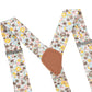 (Beige) Hosenträger Blumenmuster Y-Form – Detailansicht Lederdreieck und Muster