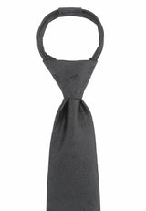 (Schwarz Blumenmuster) Zip-Trauerkrawatte vorgebunden mit Schlaufe, schwarze Krawatte mit Blumenmuster freigestellt