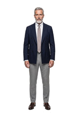 (Beige) seidenkrawatte herren uni schmal getragen ganzkörper look
